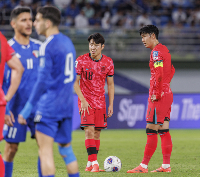 →Tottenham Captain Son Heung-min selected the athlete who shone this year in 2024 → 1st place for 8 consecutive years...Lee Kang-in, 2nd place for the 2nd consecutive year