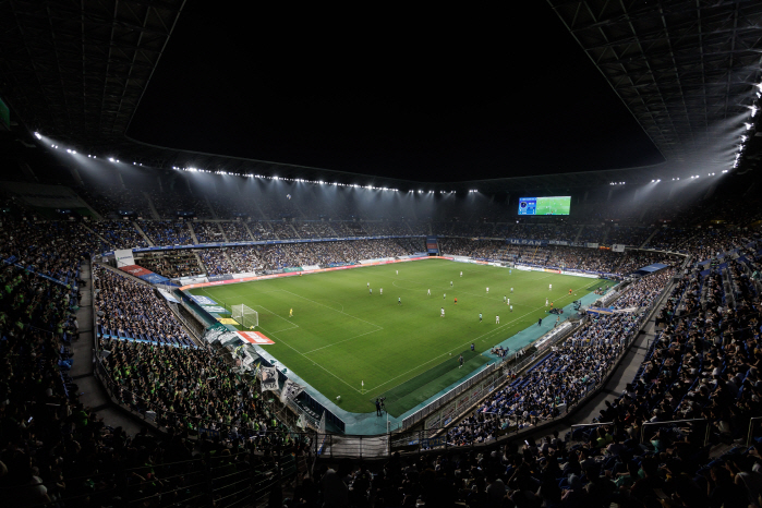 37.3 billion → 41 billion → 48 billion dynasties Ulsan, spectators → sales are also the highest ever...K League's Dream Self-reliance Management Signals