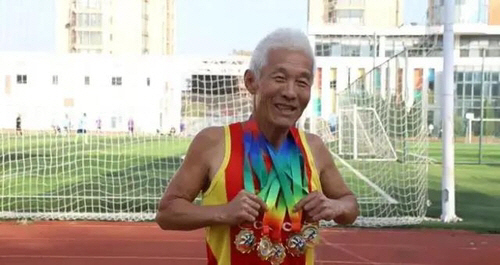 Running starts from 70!At 71 years old, 13 seconds 97 and 75 years old, 13 seconds 96 100m high speed frequency · 70s