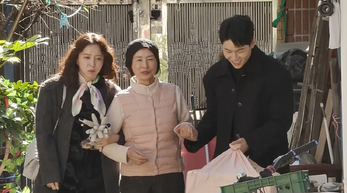 That's not acceptable at all...Park Hyun-ho ♥ Eun Ga-eun, there is something to protect between a straight-faced couple to her husband (groom class)