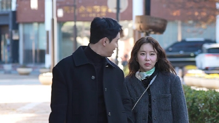 That's not acceptable at all...Park Hyun-ho ♥ Eun Ga-eun, there is something to protect between a straight-faced couple to her husband (groom class)