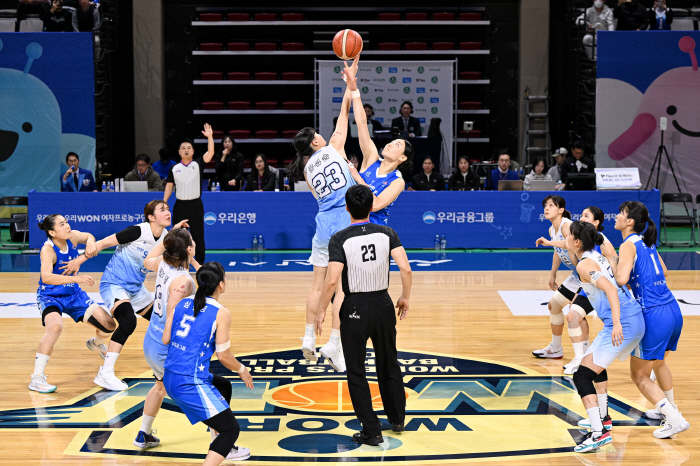 Women's professional basketball, which finished in the first half of the year, also changed the season during a 15-day break