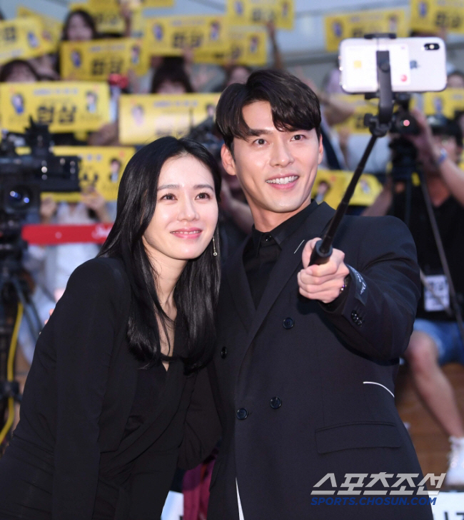 Honey, fighting! Son Ye-jin ♥ It's not even my movie for Hyun Bin, but I'm even more nervous 