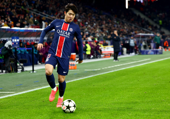 'Perfect corner kick.' Lee Kang-in flew again! Super Joker Success PSG Reverses Monaco 42 Reversals 'Running First'