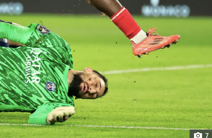 Reckless play → Faint facial injury PSG Donnarumma shock, fatal wound to opponent studs to be examined