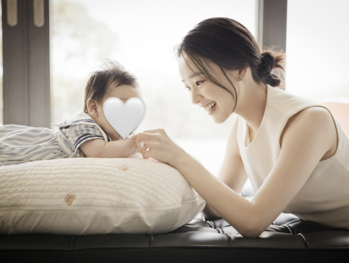 30-year-old Son Yeon-jae, 10 months after giving birth, is ahead of her second daughter, greedy girl baby clothes