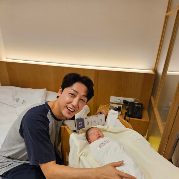 Son Heon-soo brags about his 6-day-old daughter and pretty name