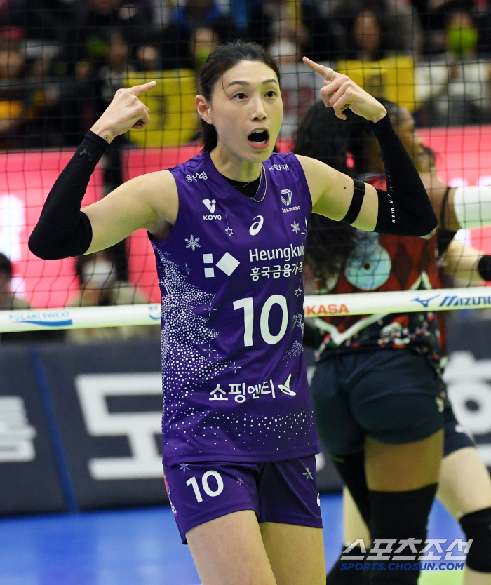 There is nothing to discuss about volleyball A single shot of a hard-fought avonja, no tutku and no Kim Yeon-kyung blocked Heungkuk Life, no. 1 ranking dignified