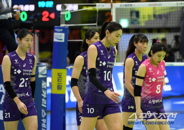 There is nothing to discuss about volleyball A single shot of a hard-fought avonja, no tutku and no Kim Yeon-kyung blocked Heungkuk Life, no. 1 ranking dignified