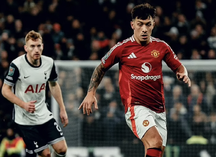 What a terrible defense that ruined the game → Now we really need a replacement. Manchester United's 57 million pound star again exploded with criticism of his absurd performance