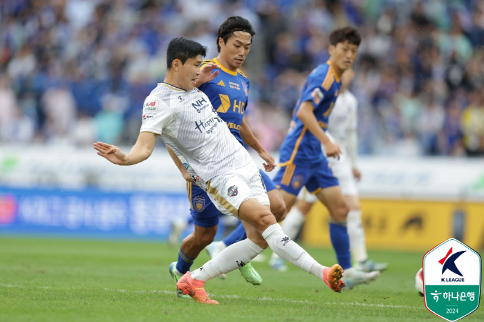 Are you 35 years old? This year's K-League steel king is a 9th-year gukbap foreigner...49 games, 4202 minutes