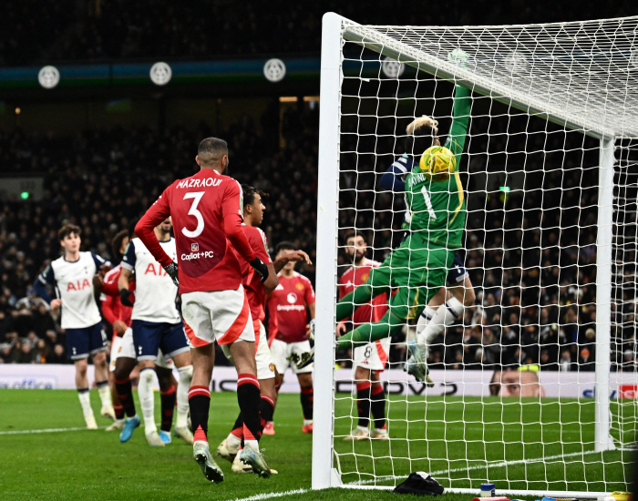 On the day Son Heung-min scored a crazy corner kick goal, Inter Milan star also exploded a doppelganger goal...a potential competitor for the Puskas Prize