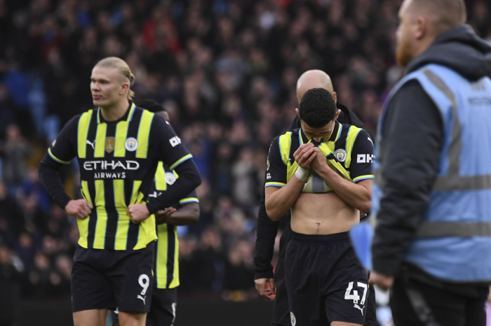 I won three times → No respect for the friendly team, controversy over the three fingers of Manchester City's 160 billion star...The silent team lost again for over a year