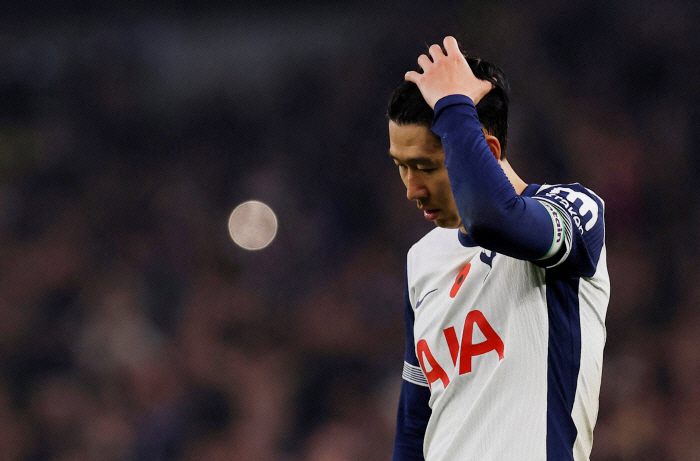 There has been no such crushing defeat in the history of Son Heung-min, a devastating defeat for Tottenham and Liverpool in the 81st minute of SON silence