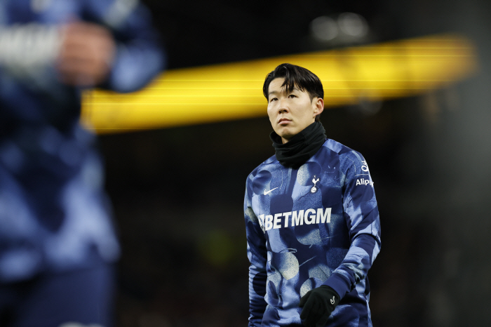 There has been no such crushing defeat in the history of Son Heung-min, a devastating defeat for Tottenham and Liverpool in the 81st minute of SON silence