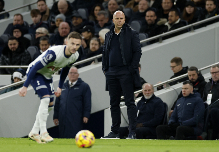 There has been no such crushing defeat in the history of Son Heung-min, a devastating defeat for Tottenham and Liverpool in the 81st minute of SON silence