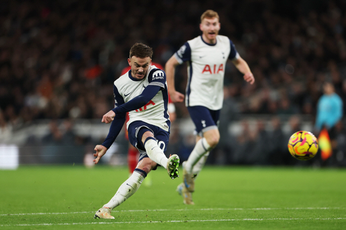 There has been no such crushing defeat in the history of Son Heung-min, a devastating defeat for Tottenham and Liverpool in the 81st minute of SON silence