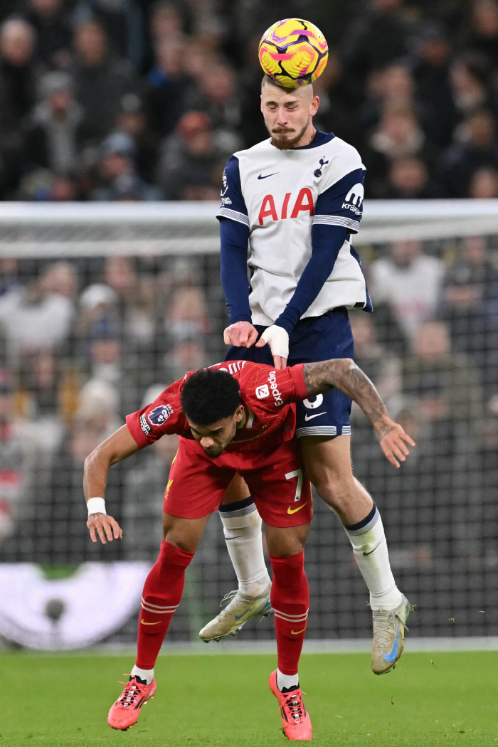 Tottenham's 45 billion won, which is worse than the 18-year-old, is the loser of Liverpool, and there is a lot of criticism