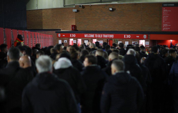 How did Park Ji-sung's dream theater come to this point...Old Trafford, Rats Head