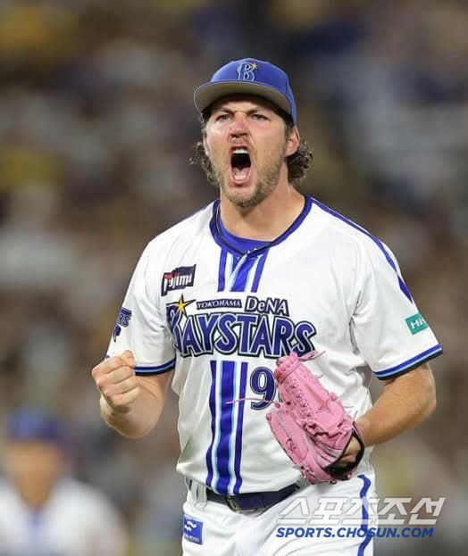 The league's championship is a real winner, and all-out effort to recruit a special bower for the Cy Young Award, preparing an annual salary of 9.2 billion won in Yokohama (Min Chang-ki's Japanese baseball)