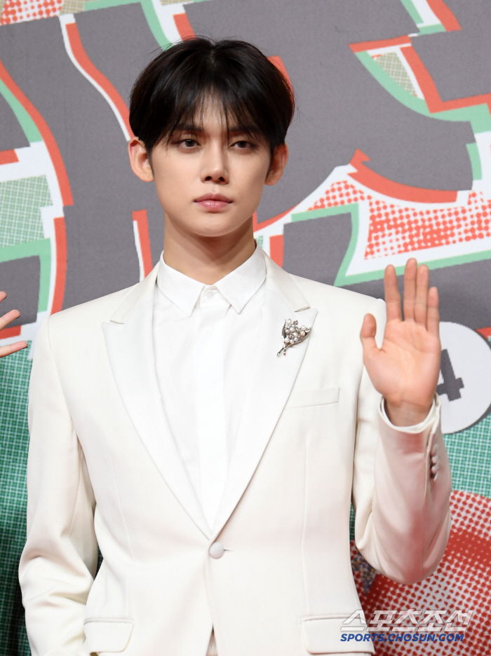  YEONJUN, MC of 'KBS Music Awards'