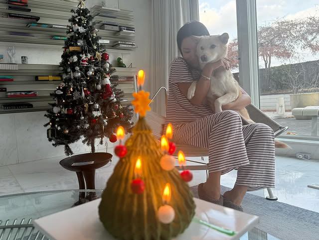 Um Jung-hwa Revealed Her Wedding Period, Heartwarming Christmas Party at 5 Billion Home