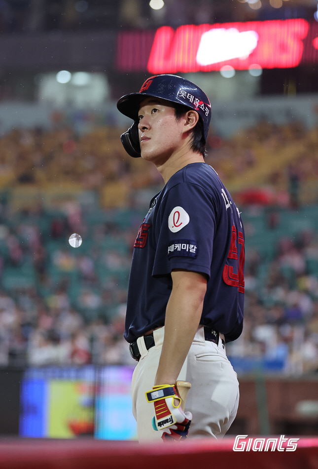 Will he be the on-base king with long-shot power? In fact, minimum annual salary → 100 million...The next goal of the 22-year-old first baseman is 