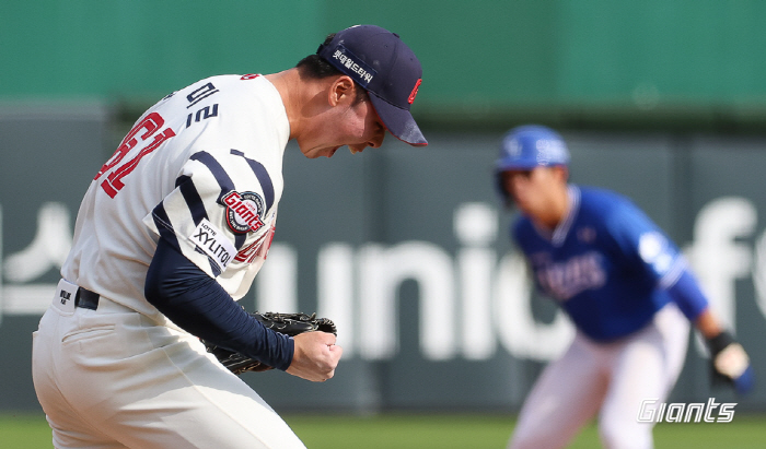 Nominees for Rookie of the Year → 33 innings of fire fighting → 0 appearance since June...Enthusiastic 18-year-old ex-mir mystery 