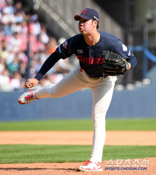 Nominees for Rookie of the Year → 33 innings of fire fighting → 0 appearance since June...Enthusiastic 18-year-old ex-mir mystery 