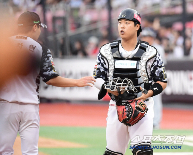 Of course, it's 10 billion won because you're a catcher? There is a clear precondition for the prospective FA Kang Baek-ho jackpot