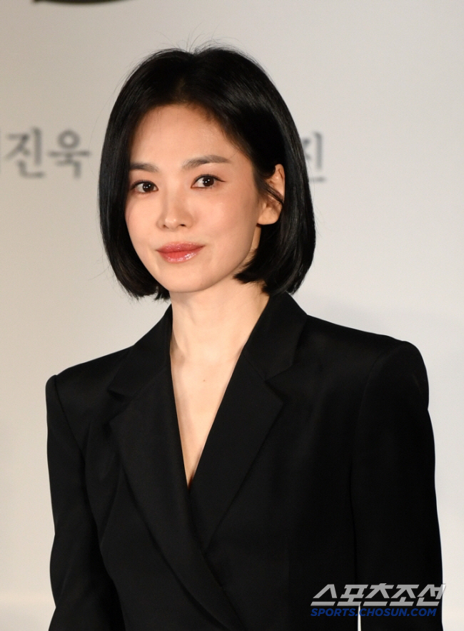 Song Hye-kyo Tells Her Personal History for the First Time in 23 years Although I had a hard time as a woman (Yu-Quiz) 