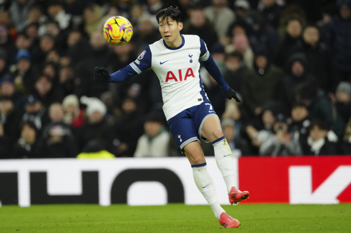 Tottenham, how can you do this to me? Son Heung-min's Anger Unhappy Son Choi Dae-no from Tottenham is not happy SON, I was also angry