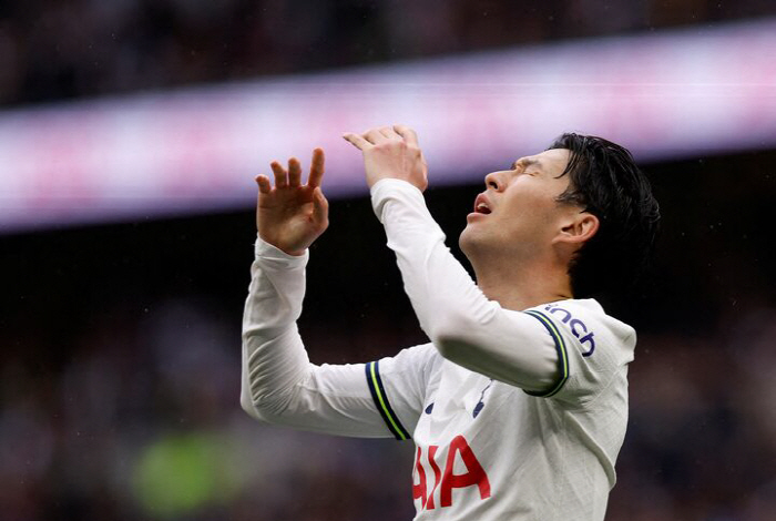 Tottenham, what kind of scandal is this? Sonny Repays by Blocking 10-Year Transfer...I don't understand scouts. → Get out of here