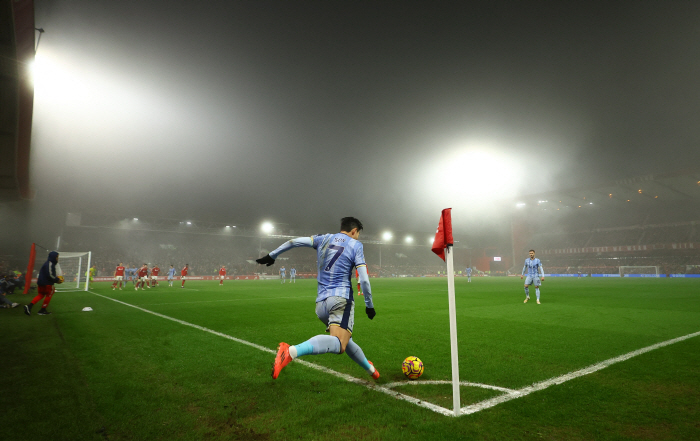 Son Heung-min looks less confident, 81 minutes of silence  Tottenham's worst rating, 01 loss to Nottingham after a rough match