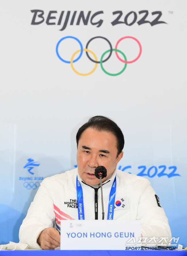 Chicken King Yoon Hong-geun, BBQ President, seeks re-election to the Ice Federation! Lee Soo-kyung, a former figure of Seoul National University X, is competing for president and CEO of Sambo Motors