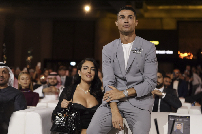 What's wrong with Amorim?The problem is the owner! Ronaldo Goes Straight Toward Manchester United