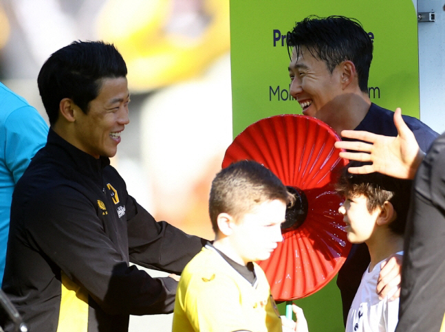 Son Heung-min already expects to sign a one-year option contract with Hwang Hee-chan and the last Korean Derby bench in 2004...The match against Wolverhampton reveals Tottenham's best 11