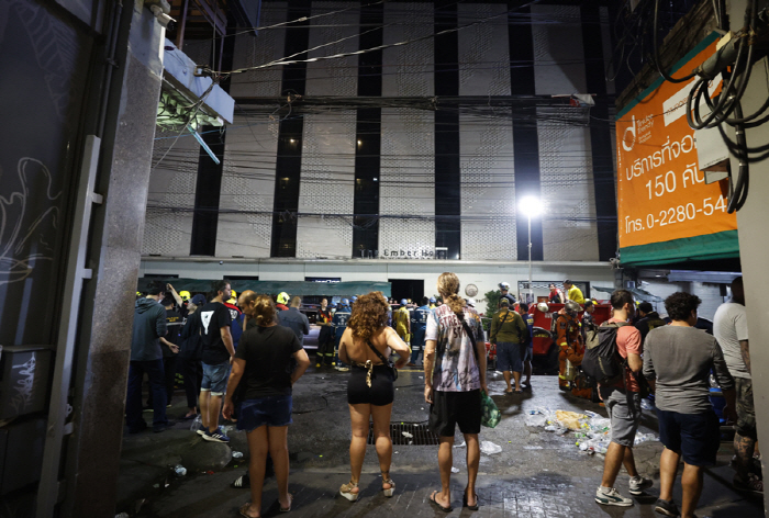 Hotel fire in central Bangkok, Thailand, 3 people killed including foreign tourists