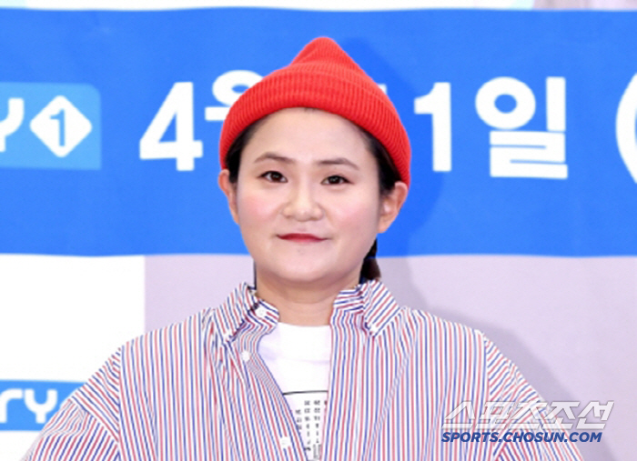 Kim Shin-young's new year's wish for a long and difficult December this year feels like a dream (Jeong-hee)