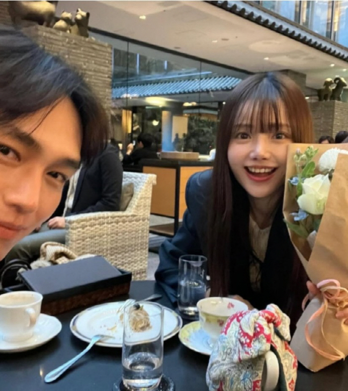 Ha Yeon-soo certified a date with a handsome actor...My friend who celebrates my birthday