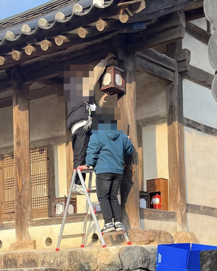  Namjoo's first night filming team, nailing cultural properties, hanging their backs...controversy over damage