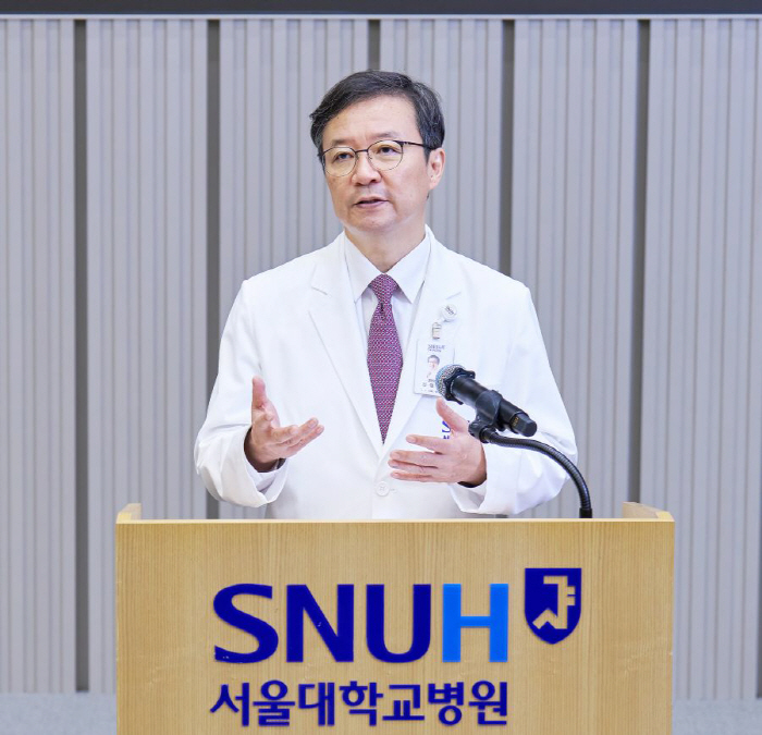  Kim Young-tae, director of Seoul National University Hospital, leads the Korean Wave in medical care through continuous development of education, research, and treatment