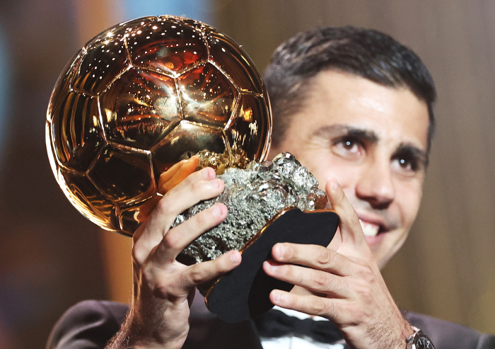 Ronaldo, who knows Ballon d'Or well, was surprised. Rodri's counterattack, unfair Ballon d'Or, should have been received by Vinicius, sniping remarks → Super strong refutation