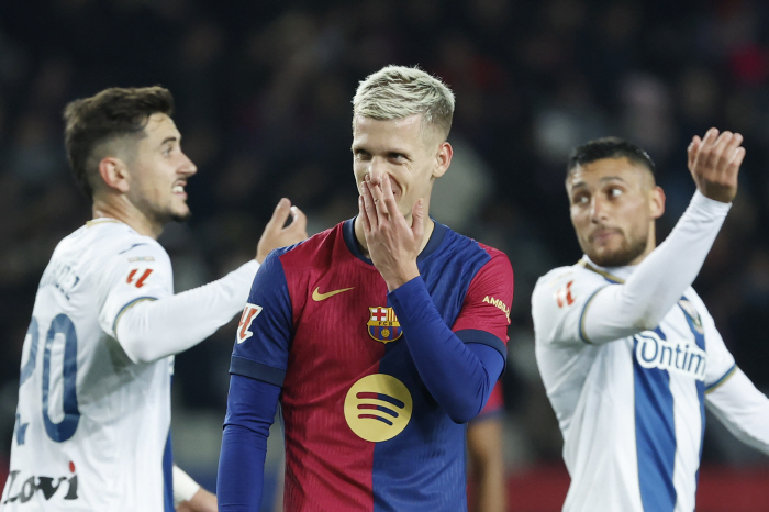 Even if it's less...Dani Olmo, on the verge of career interruption, has not come out...The possibility of finding the second best option to fail to register Spanish media