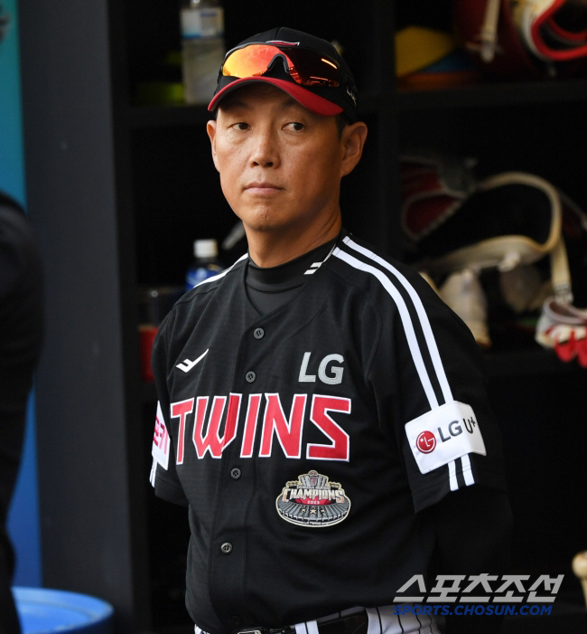  Kim Jung-joon is back → Red horse is back 3rd place disappointed after winning, confirmed coaching staff position