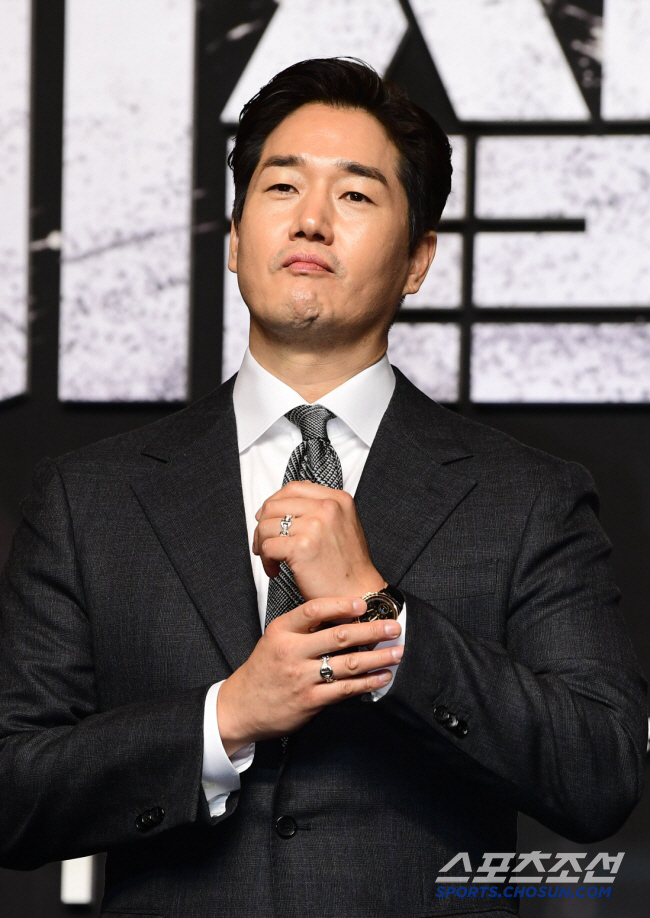  Yoo Ji-tae's hard work towards independent films continues in the year of his senior year..25th current events to be held