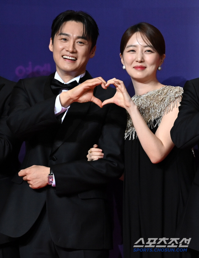  Oh Sang-jin ♥ Kim So-young, jealous of the affectionate father-daughter relationship, their own time