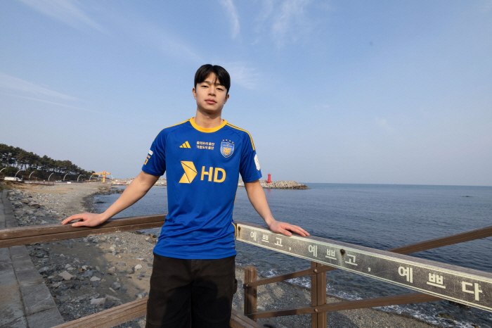 Ulsan HD wants to lift the trophy by recruiting side defender Park Min-seo