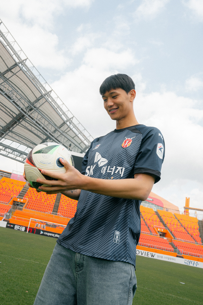  Favorable Competition Growth Jeju Recruit Cho Sung-bin, a former representative of each age group...Strong goalkeeper's full strength is complete