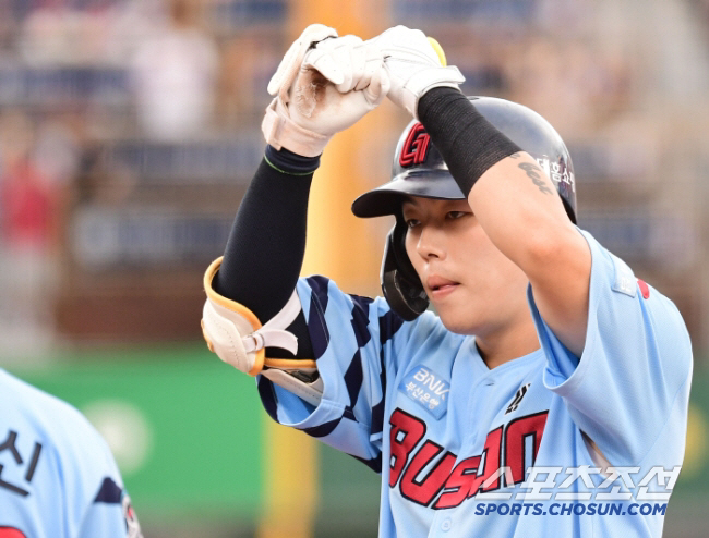 The strongest man on second base left. Kim Sun-bin, Park Min-woo, Shin Min-jae, the late Seung-min, Kang Seung-ho, An Chi-hong, Golden Glove Competition begins 